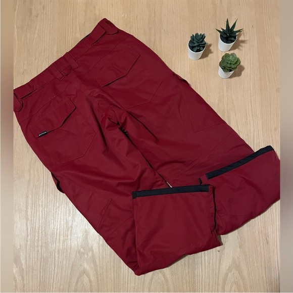 Men's Red Ripzone Snow Pants - Picture 6 of 10